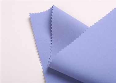 Le tissu extérieur de résistant à l'eau de polyester de sensation de coton pour l'hiver rendent vers le bas la veste résistante